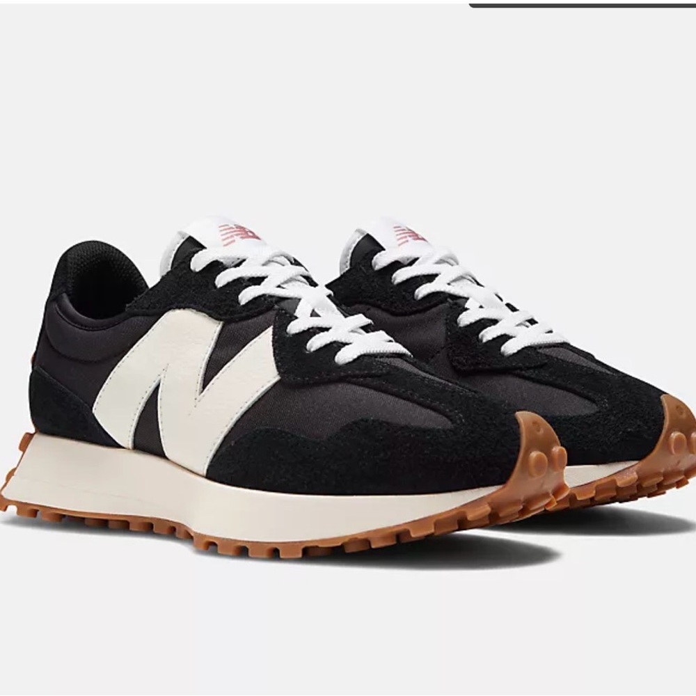 New Balance Women’s Black and White Sneakers with Gum Sole